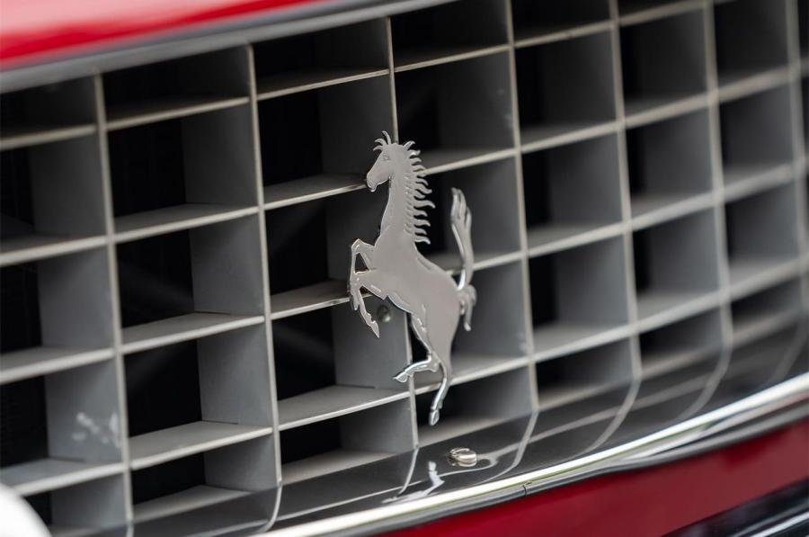 Логотип Ferrari 250 GT 2+2 Coupe (Series II) 1962 года  (фото 10 из 62)